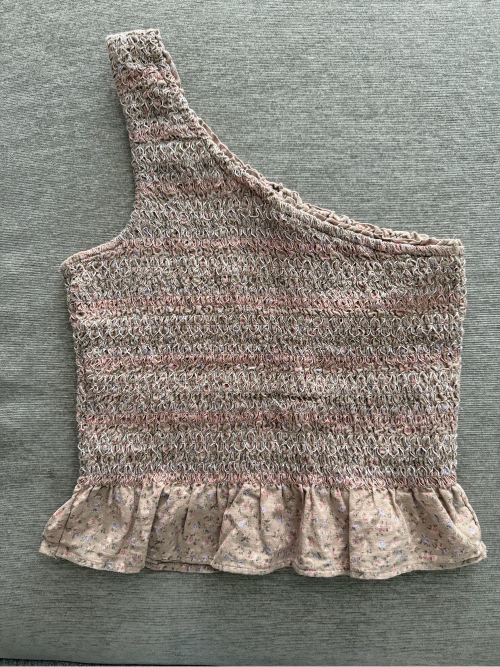 Small Women’s American Eagle One-Shoulder tank top